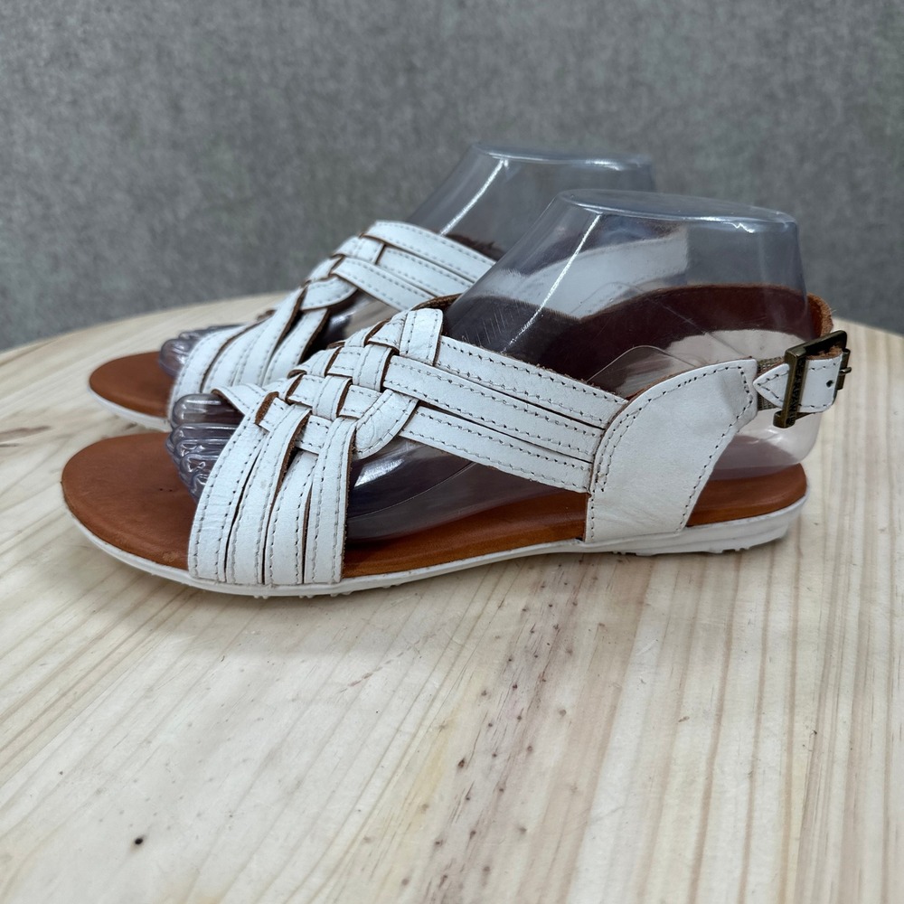 Bearpaw Agate Sandals Women Size 9 White Woven Leather Huarache Slingback Flats
